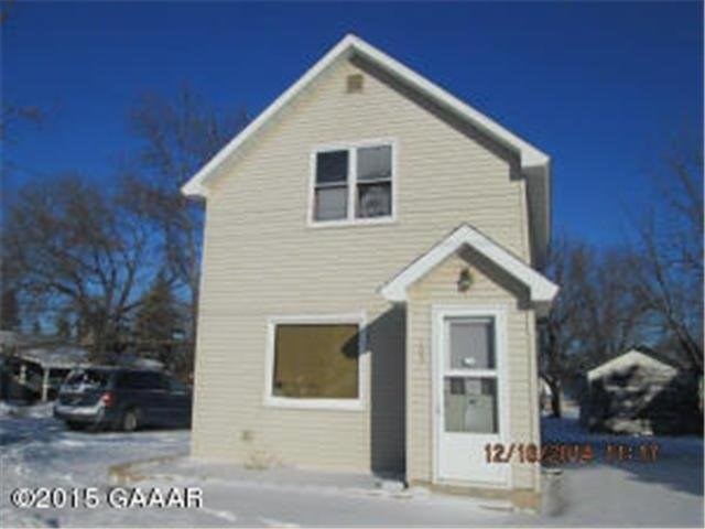 105 Oak St E, Osakis, MN 56360 photo 2