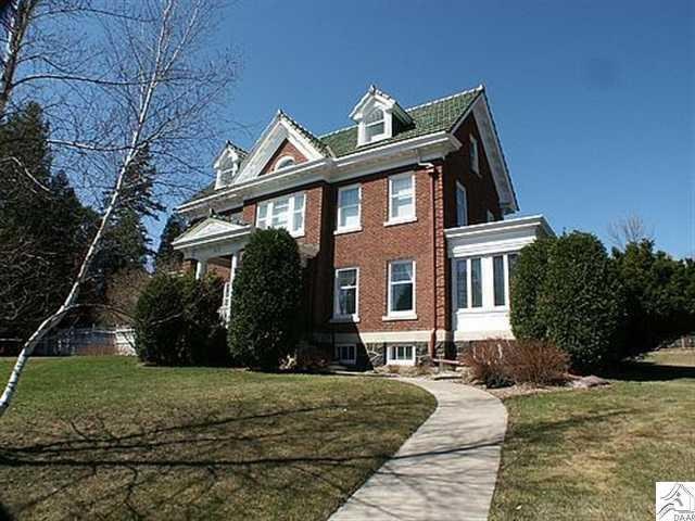3035 E 2nd St, Duluth, MN 55812 photo 1