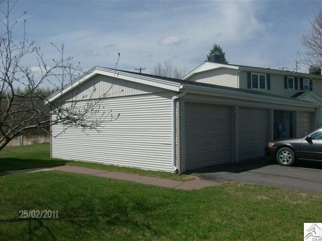 201 Mitchell Cr, Duluth, MN 55811 photo 3