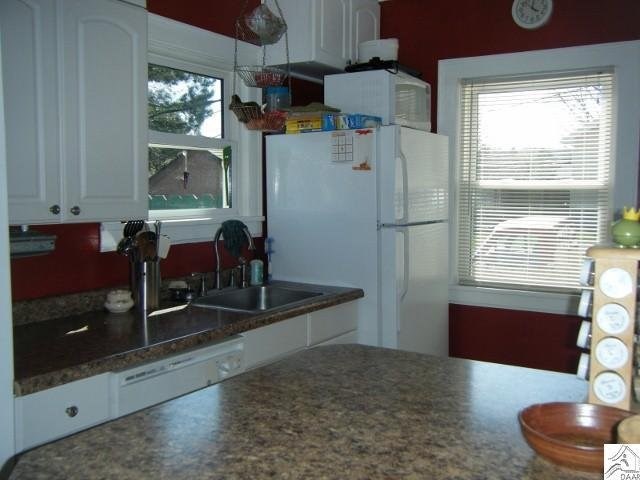 5210 Glendale St, Duluth, MN 55804 photo 2