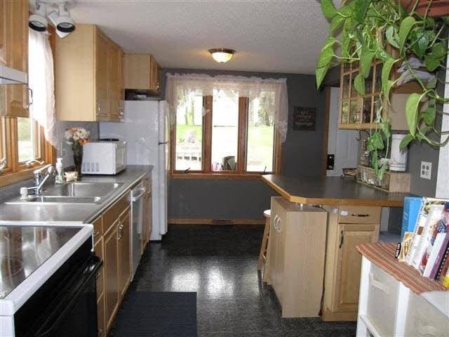 1608 W Arrowhead Rd, Duluth, MN 55811 photo 6