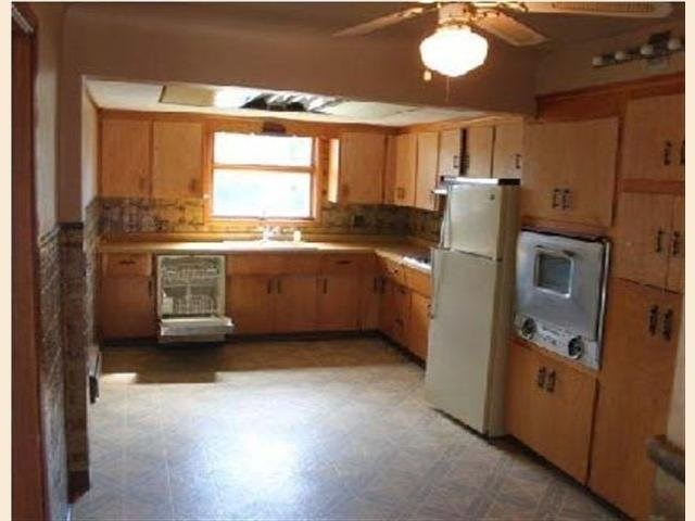 415 S Boundary Ave, Duluth, MN 55810 photo 2