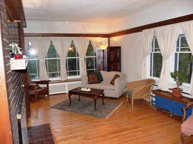 2112 E 4th St, Duluth, MN 55812 photo 2