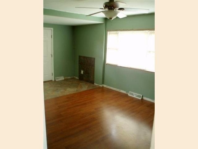 402 Maple Grove Rd, Duluth, MN 55811 photo 3