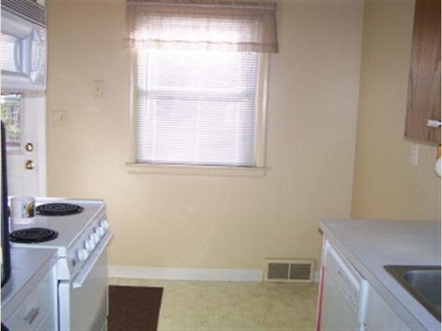 924 W Arrowhead Rd, Duluth, MN 55811 photo 8