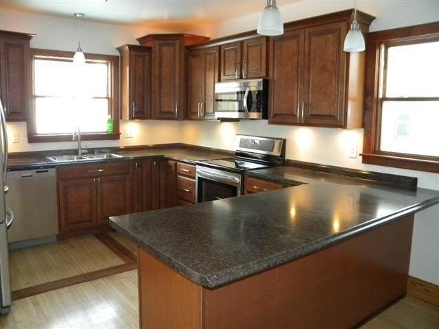 5923 W 8th St, Duluth, MN 55807 photo 2