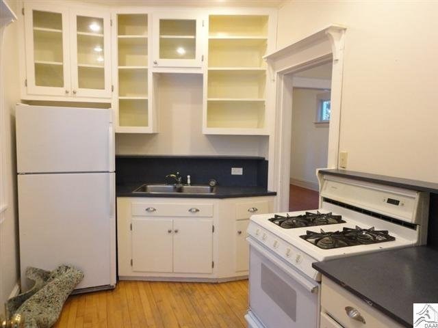 2125 W 7th St, Duluth, MN 55807 photo 2