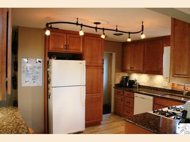 15 Robert Ct, Duluth, MN 55811 photo 5