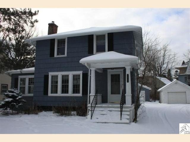 1831 Wallace Ave, Duluth, MN 55803 photo 1