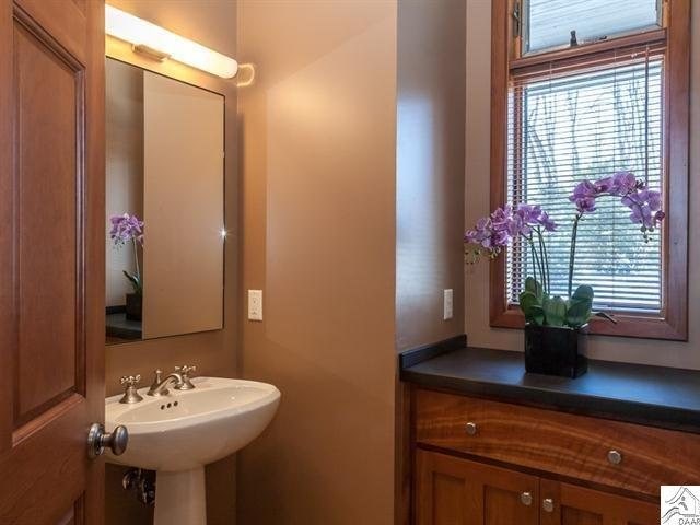 2012 Featherstone Ln, Duluth, MN 55812 photo 5
