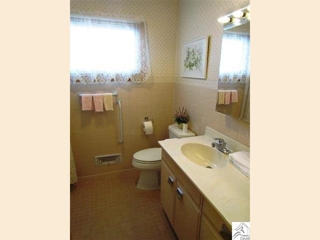 906 Anderson Rd, Duluth, MN 55811 photo 7