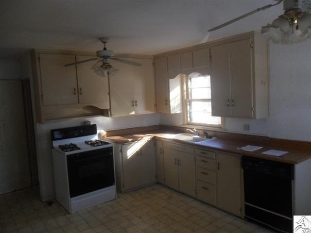 2720 E 7th Ave, Hibbing, MN 55746 photo 7