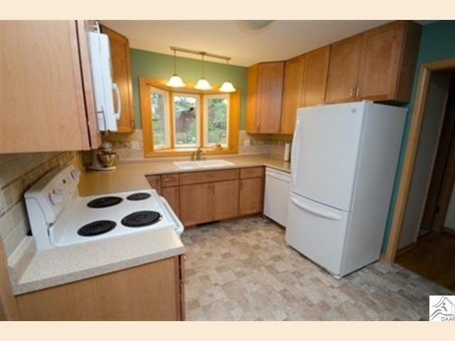 4115 Pitt St, Duluth, MN 55804 photo 4
