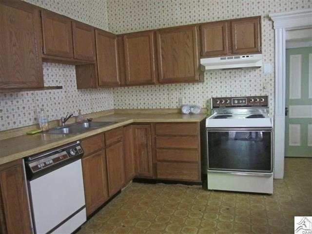 1929 E Superior St, Duluth, MN 55812 photo 5