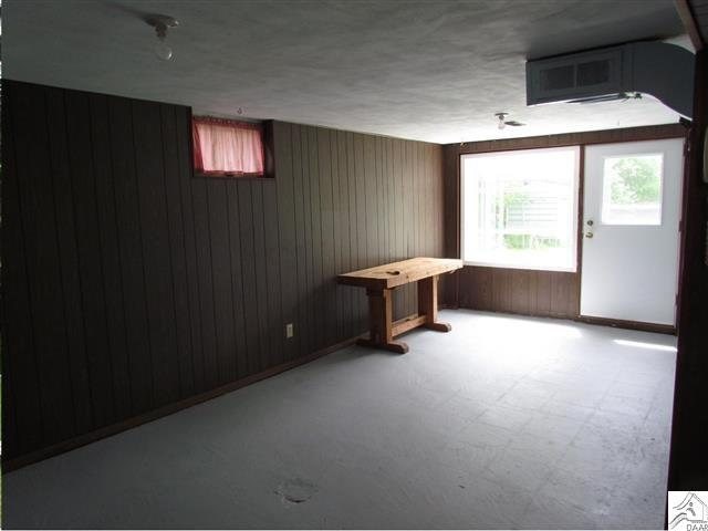 556 Park St, Duluth, MN 55803 photo 9