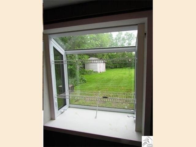 556 Park St, Duluth, MN 55803 photo 8