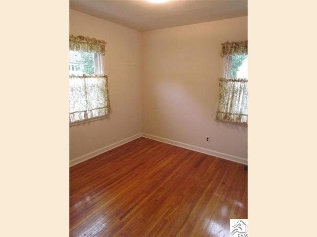 556 Park St, Duluth, MN 55803 photo 4
