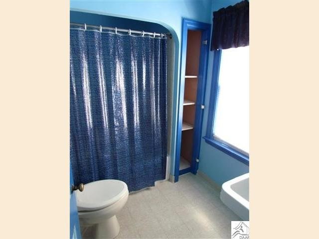 1031 E 8th St, Duluth, MN 55812 photo 10