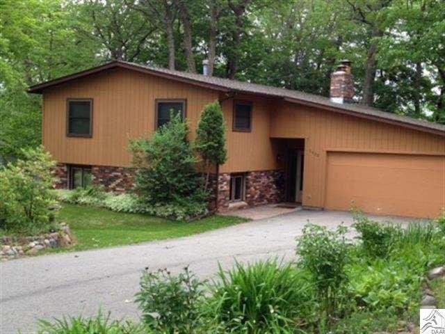 1020 Berwick Ct, Duluth, MN 55811 photo 1