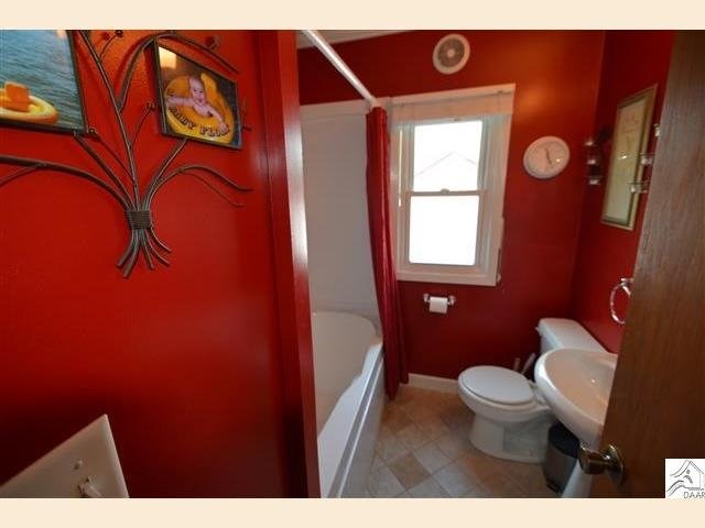 2243 Ensign St, Duluth, MN 55811 photo 3