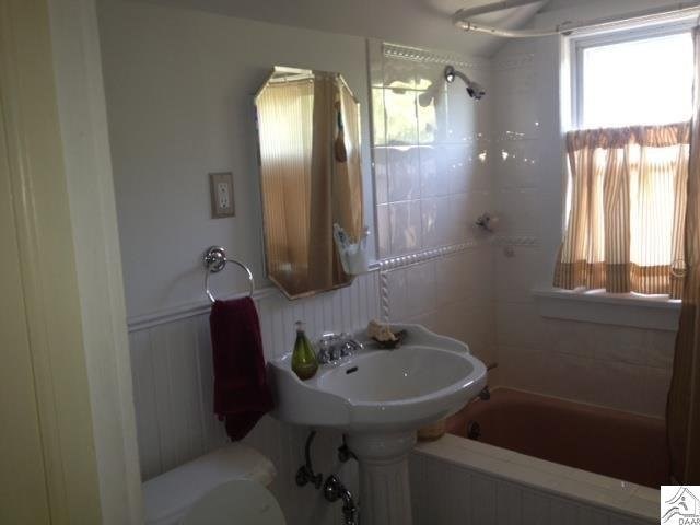 301 Snively Rd, Duluth, MN 55803 photo 2