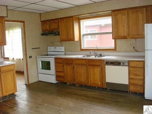 42 1st St, Duluth, MN 55810 photo 2