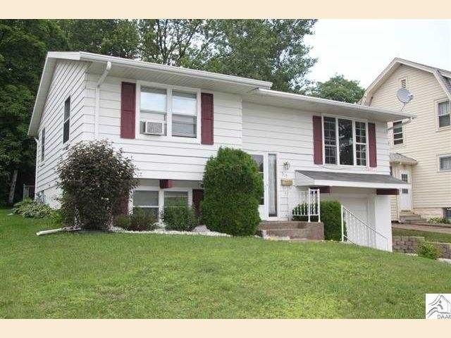 323 Leicester Ave, Duluth, MN 55803 photo 1