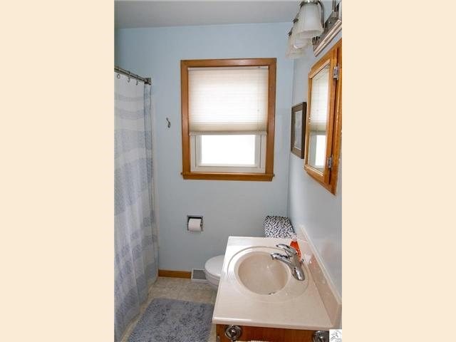 207 E Willow St, Duluth, MN 55811 photo 7