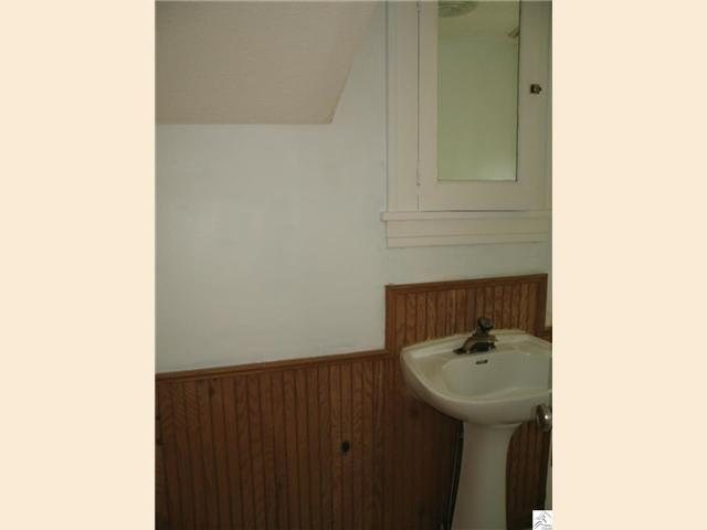 108 E Mankato St, Duluth, MN 55803 photo 8