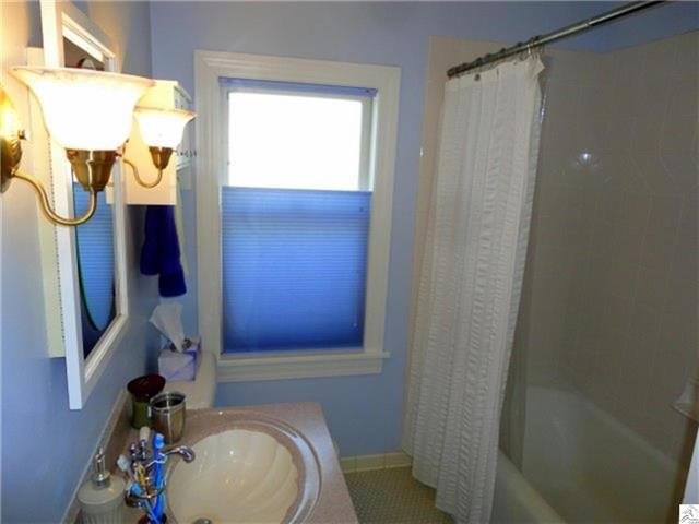 2406 E 8th St, Duluth, MN 55812 photo 9
