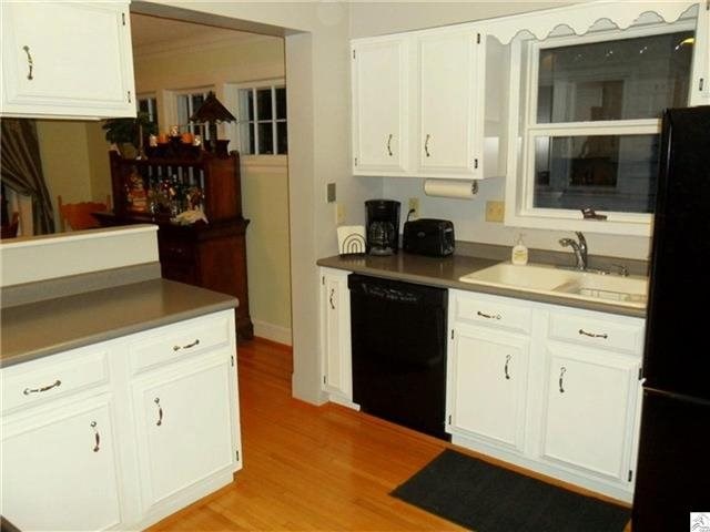 2406 E 8th St, Duluth, MN 55812 photo 3