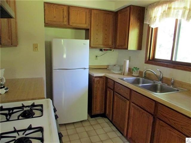 7613 E Superior St, Duluth, MN 55804 photo 3