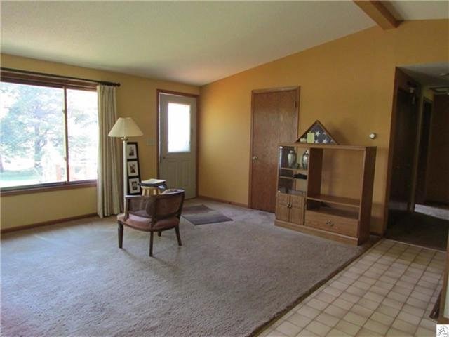 7613 E Superior St, Duluth, MN 55804 photo 2