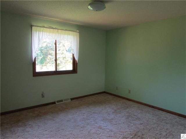 7613 E Superior St, Duluth, MN 55804 photo 6