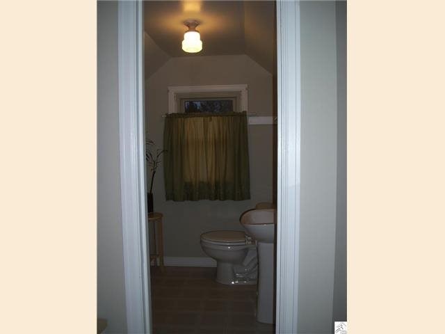 28 4th St, Duluth, MN 55810 photo 13