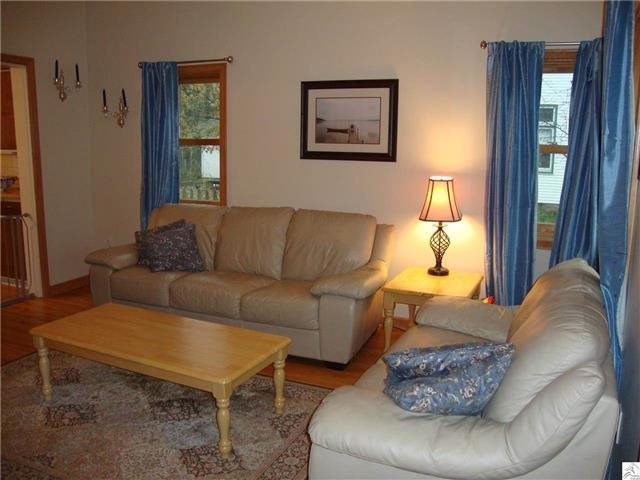 28 4th St, Duluth, MN 55810 photo 4