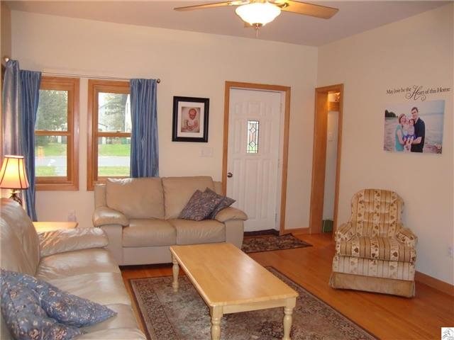 28 4th St, Duluth, MN 55810 photo 3