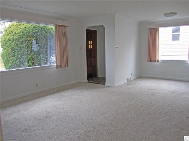 22 E Austin St, Duluth, MN 55803 photo 3