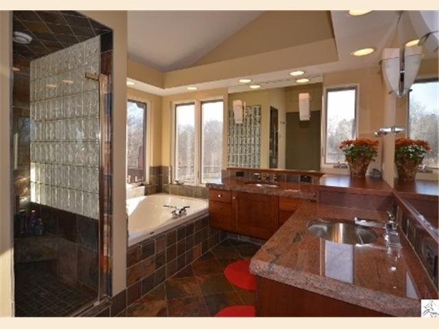 3431 Strand Rd, Duluth, MN 55803 photo 4