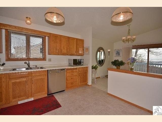 1231 W 3rd St, Duluth, MN 55806 photo 9