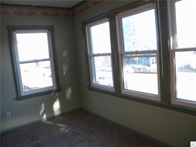 2719 W 9th St, Duluth, MN 55806 photo 2