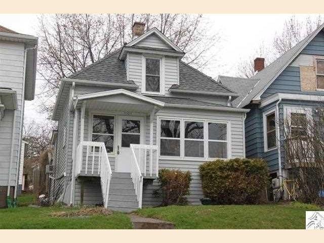 1121 E 10th St, Duluth, MN 55805 photo 1