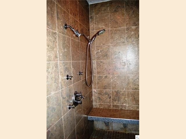 709 Creekside Cr, Duluth, MN 55811 photo 7