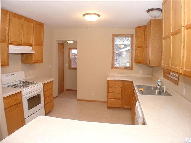 716 2nd Ave, Duluth, MN 55810 photo 2