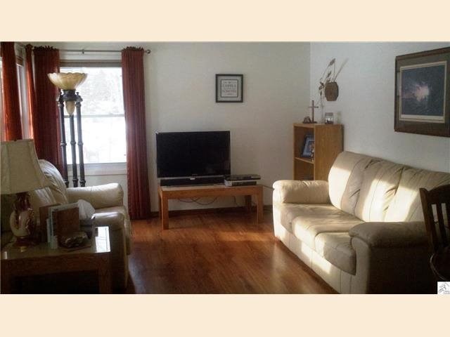203 E Gilead St, Duluth, MN 55811 photo 2