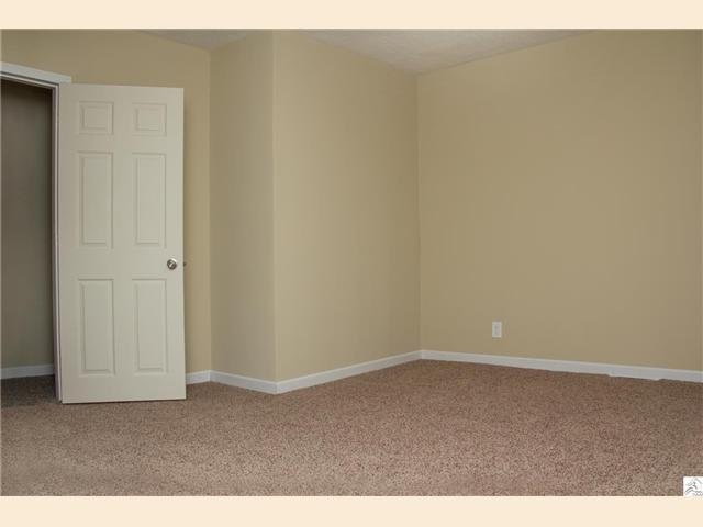303 E Mccuen St, Duluth, MN 55808 photo 7