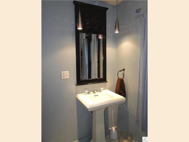 52 E Faribault St, Duluth, MN 55803 photo 9