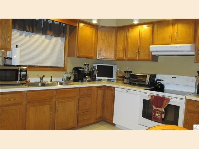 5815 W 8th St, Duluth, MN 55807 photo 2