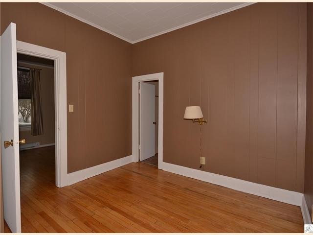 402 6th St, Duluth, MN 55810 photo 8