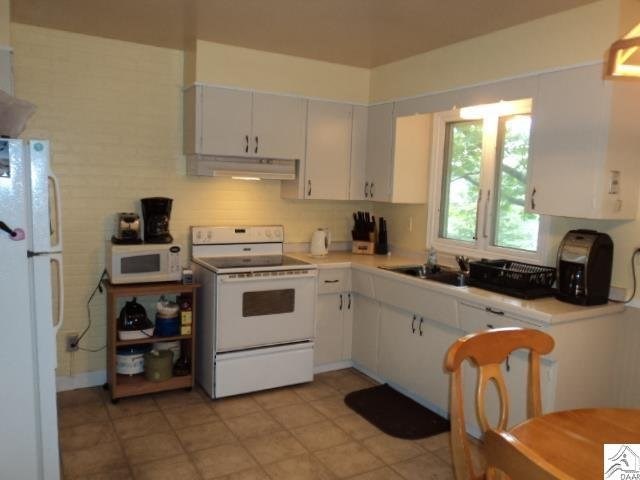 203 N Oak Bend Dr, Duluth, MN 55811 photo 2